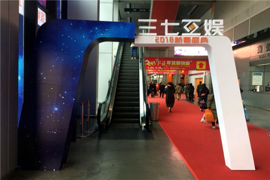 1536146261827959.jpg 62GvxKYq_7Ogx.jpg