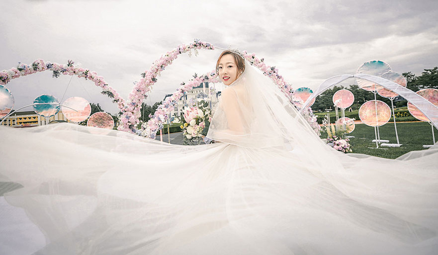 億采文（wén）化傳媒（méi）