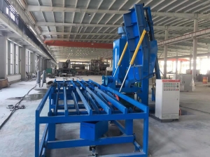 兩工位內噴機