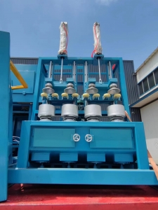 四工（gōng）位小瓶（píng）內噴砂機